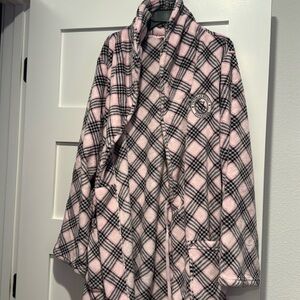 Brand new with tags Victorias Secret robe. Pink & black size XS $59.95 tag